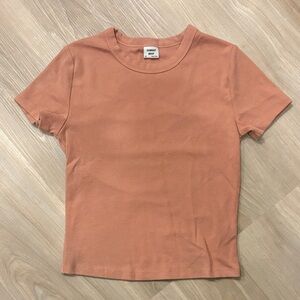 Aritzia Sunday Best t shirt - size XS